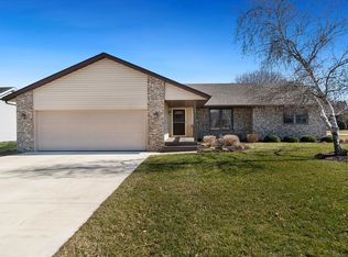 330 1st Light Dr, Stillman Valley, IL 61084