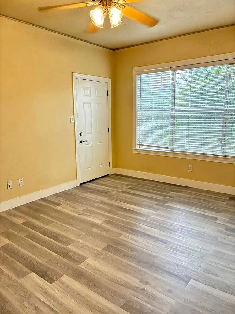 2 bed, 1400 sqft, $950 — Photo 1