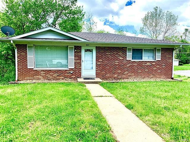 1st image of 221 Highwood Dr