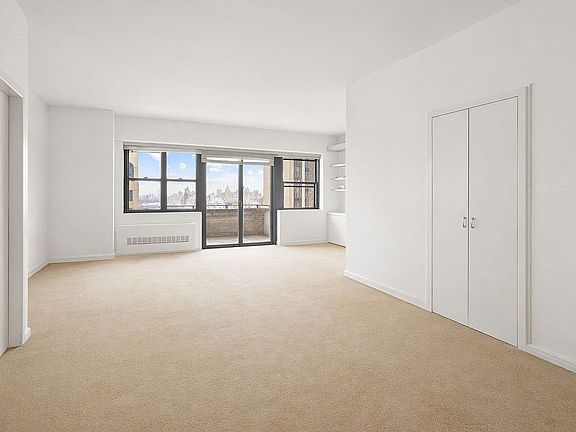2nd image of 58 W 58th St APT 30A
