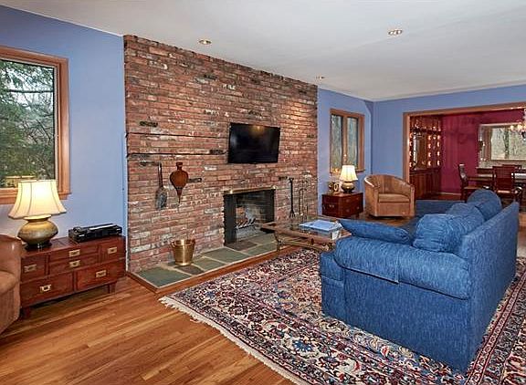 4th image of 45 Meadow Ln