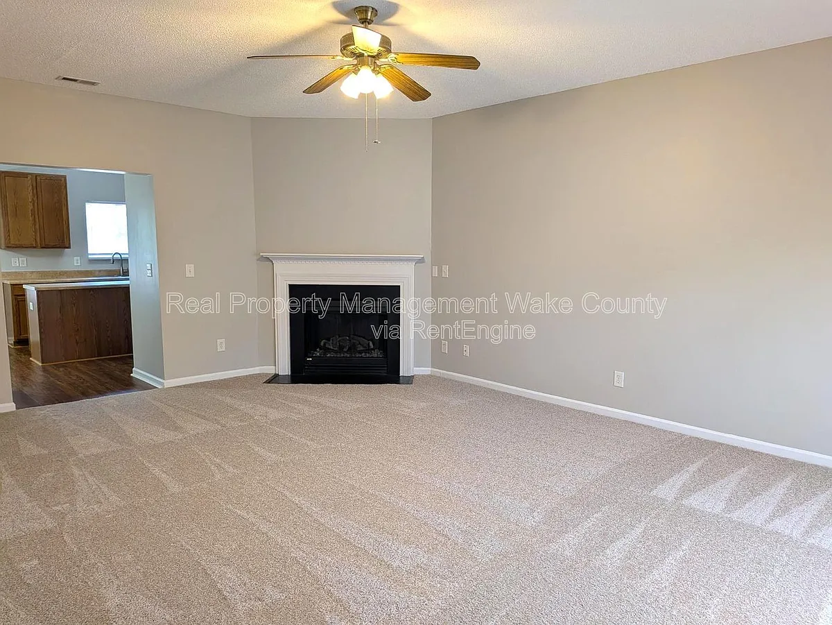 Building Photo - 112 Graystar Rd
