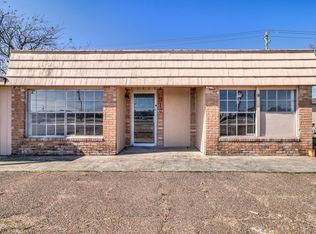 914 S Broadway St, La Porte, TX 77571