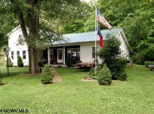 5065 Arnolds Creek Rd, West Union, WV 26456