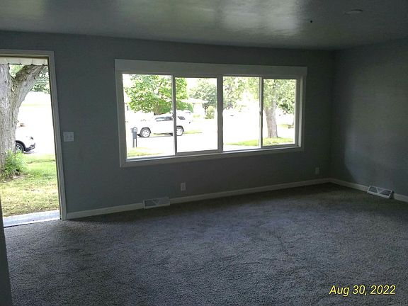 4th image of 2408 Ottawa Dr
