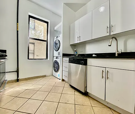 Rented by Compass | media 7