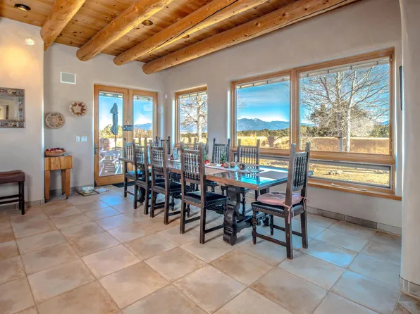98 Calle Mirador, Ranchos De Taos, NM 87557