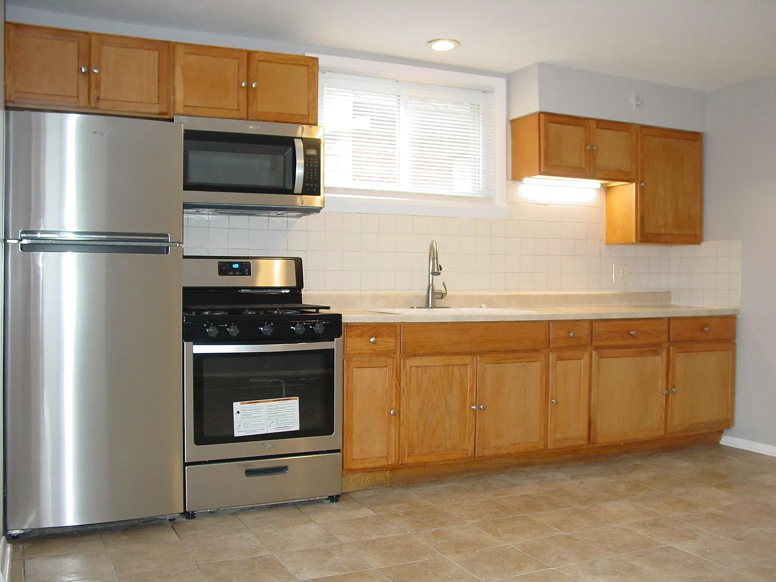 386 Marion Ave — Photo 4