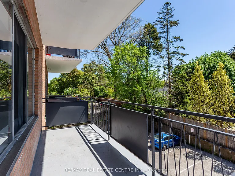 371 Lakeshore Rd W #205 — Photo 3