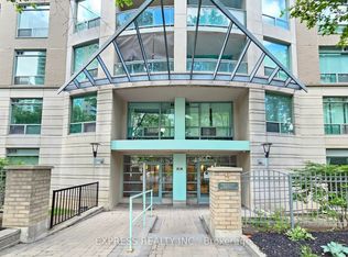 8 Pemberton Ave #900, Toronto, ON M2M4K8
