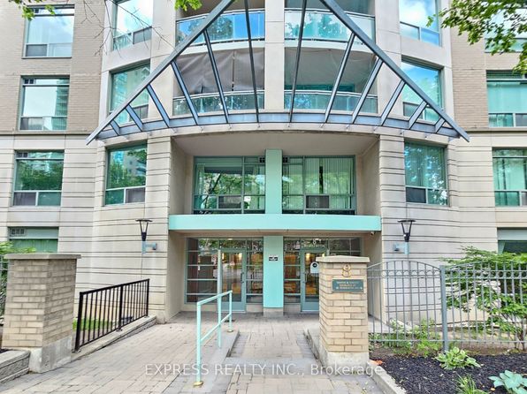 8 Pemberton Ave #900, Toronto, ON M2M 4K8