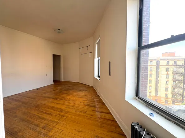 67 Saint Nicholas's Avenue image 1 of 8