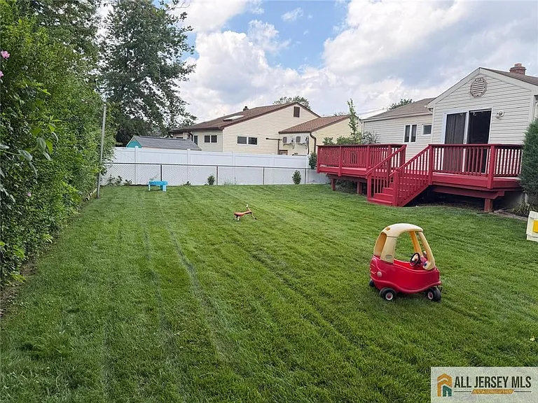 10 Eardley Rd — Photo 35