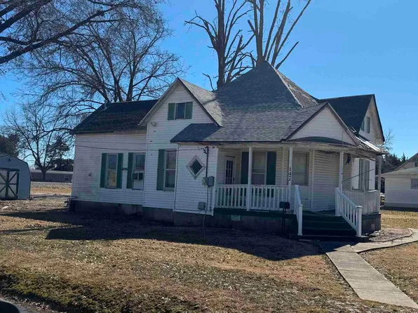 147 N Marion St, Centralia, IL 62801