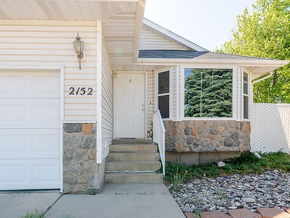 4th image of 2152 N Chandler Dr