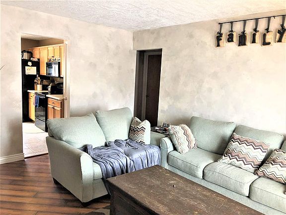 4th image of 2625 Wisconsin Ct