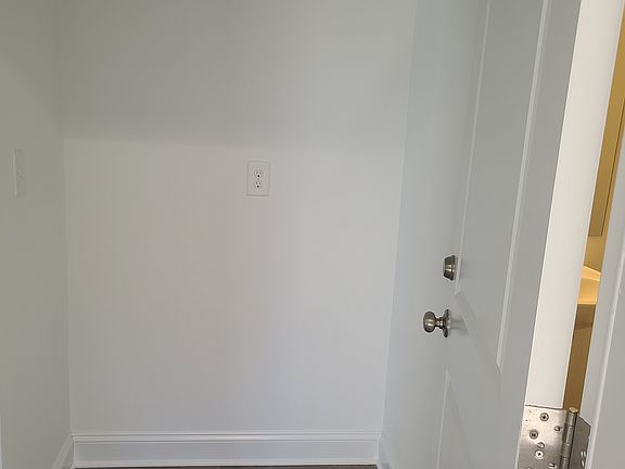 3rd image of 2067 Maggie Valley Dr