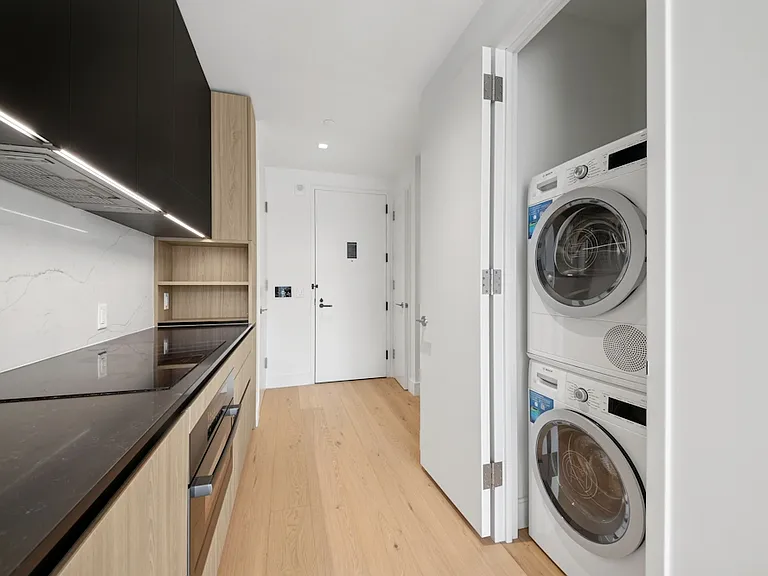 312 W 43rd St #16H — Photo 9