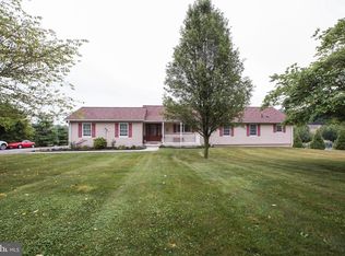 1987 Smith Station Rd, Hanover, PA 17331