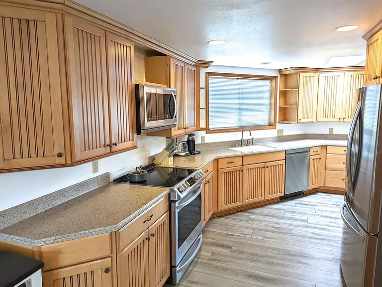 23803 J Pl W — Photo 6