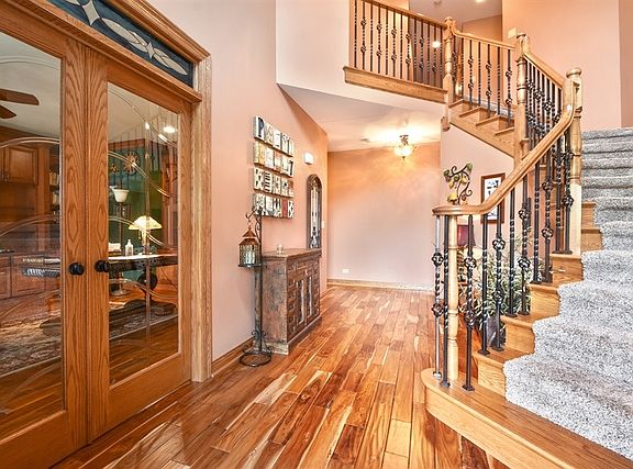 3rd image of 10735 Olde Mill Dr