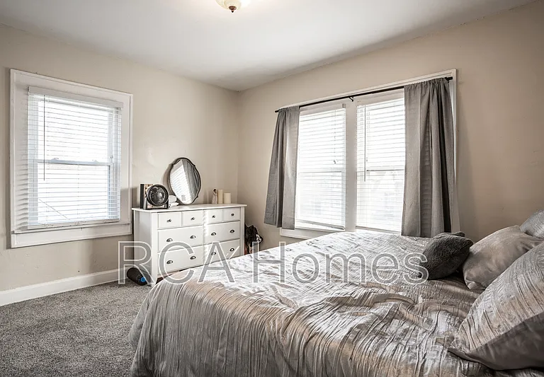 3040 N College Ave — Photo 8