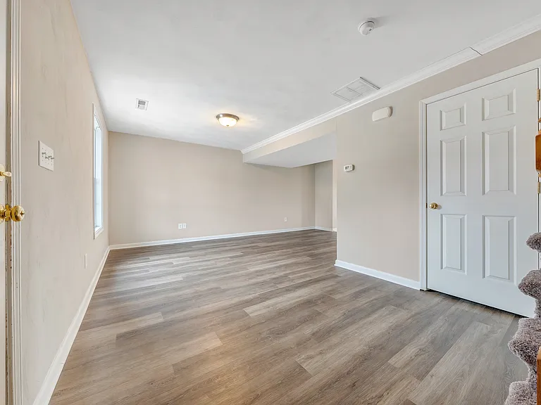 160 Salem Ln #160 — Photo 2