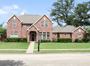 390 Hyland Ln, League City, TX 77573