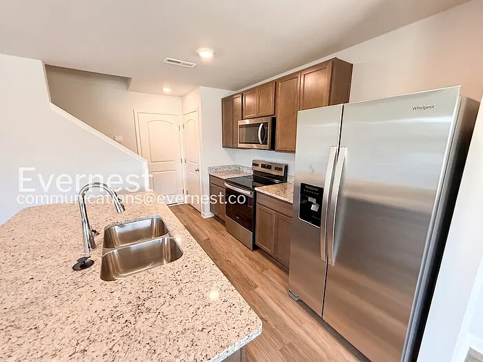 21421 Scuttle St — Photo 4