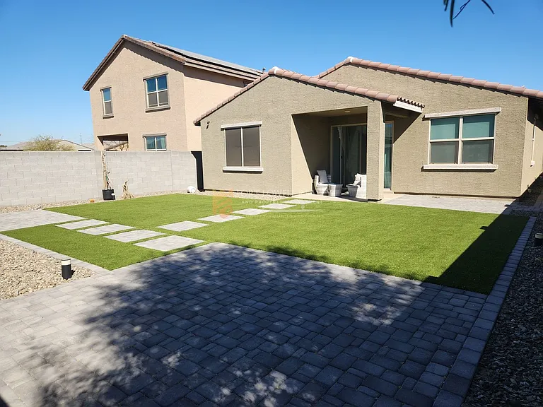 4208 S 68th Dr — Photo 20