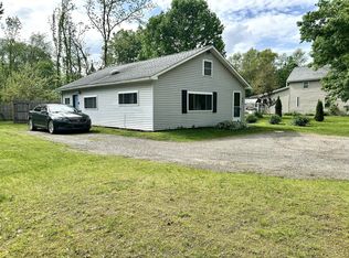 457 S Burr Oak Rd, Colon, MI 49040