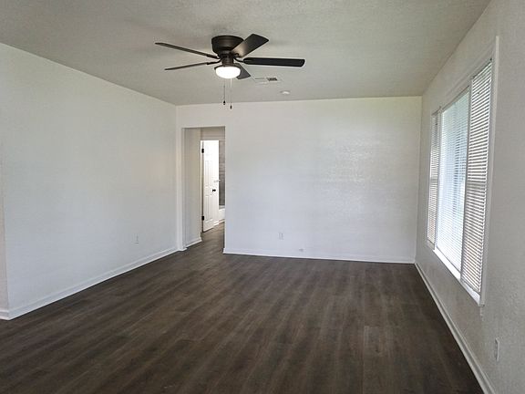 4th image of 3128 Speight Ave