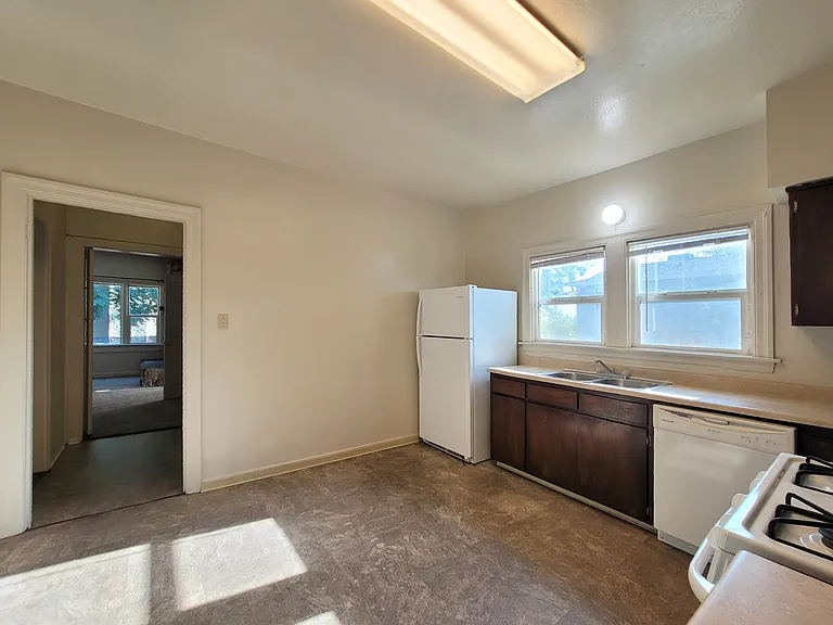 1501 W 3rd St #1 — Photo 13