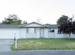 412 Merrick Ave, Sunnyside, WA 98944