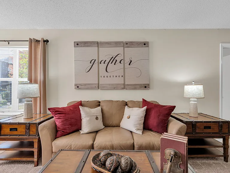 Woodlake Apartments — Photo 7