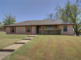 1116 Scott Dr, Edmond, OK 73013