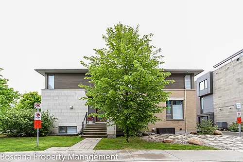 390 Deschatelets Ave Photo 1