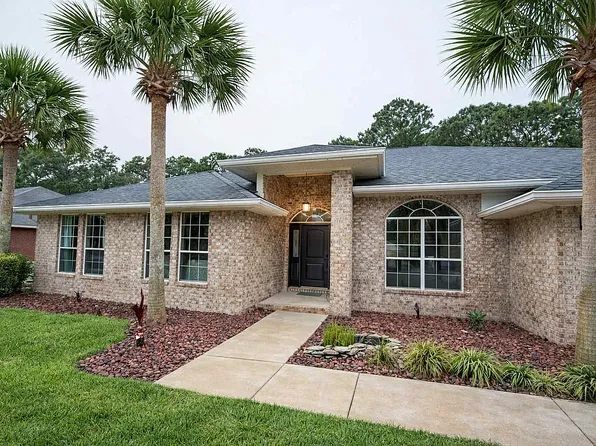 2033 Sundown Dr, Navarre, FL 32566