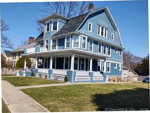 2178 Elm St Photo 1