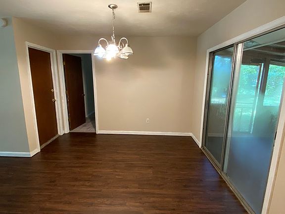 4th image of 4557 Hickory Forest Cir