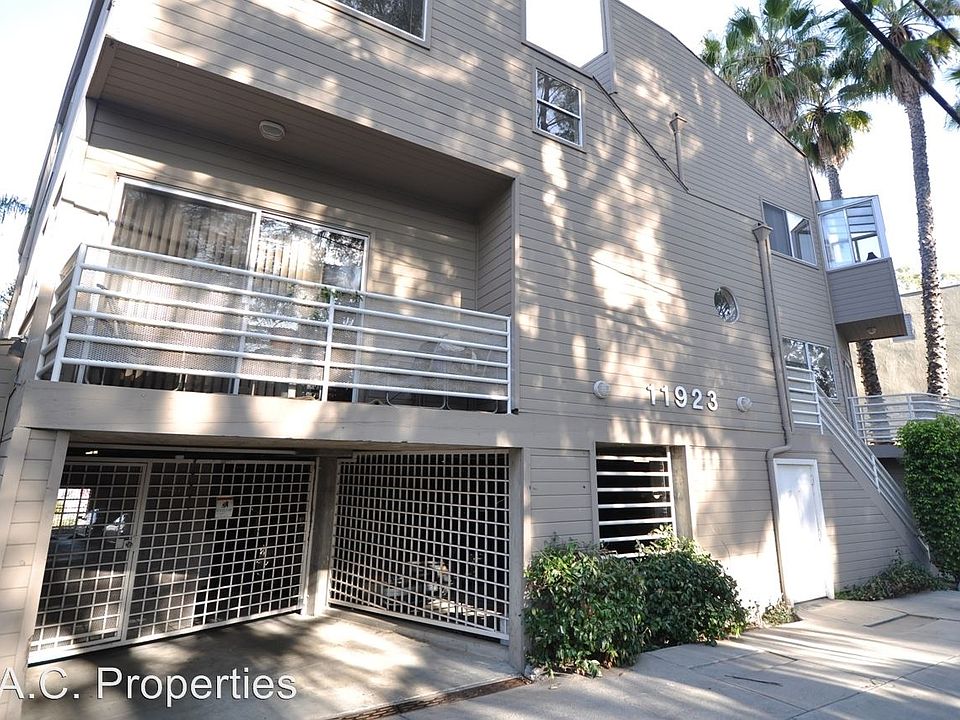 2nd image of 11923 Laurelwood Dr APT 1