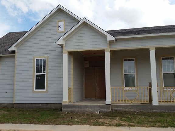2nd image of 119 Bungalow Court