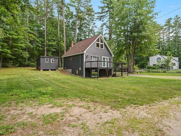 179 E Shore Dr — Photo 2