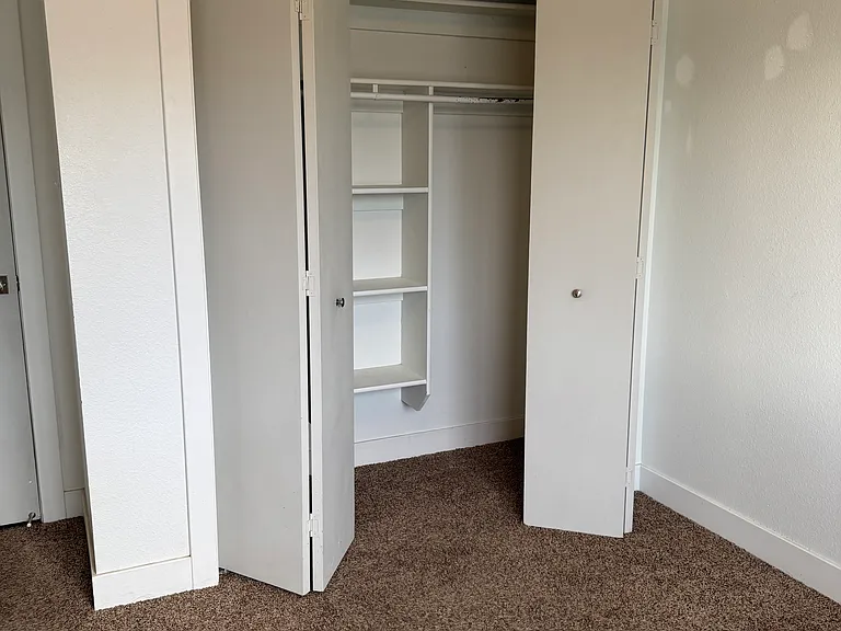 350 W 1045 N — Photo 11
