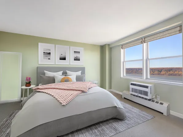 5800 Arlington Avenue image 5 of 18