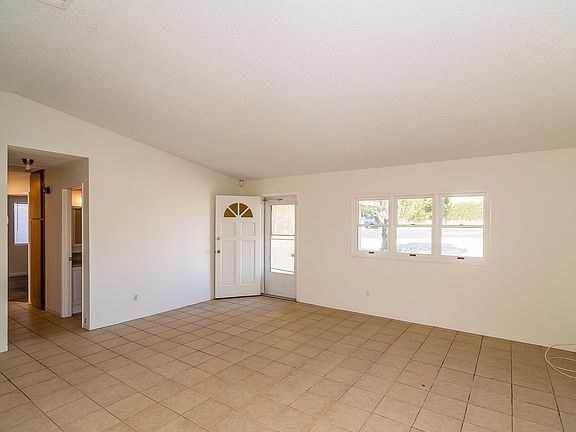 4th image of 66655 Desert View Ave