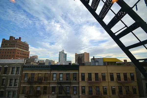 Rented by Bold New York | media 7
