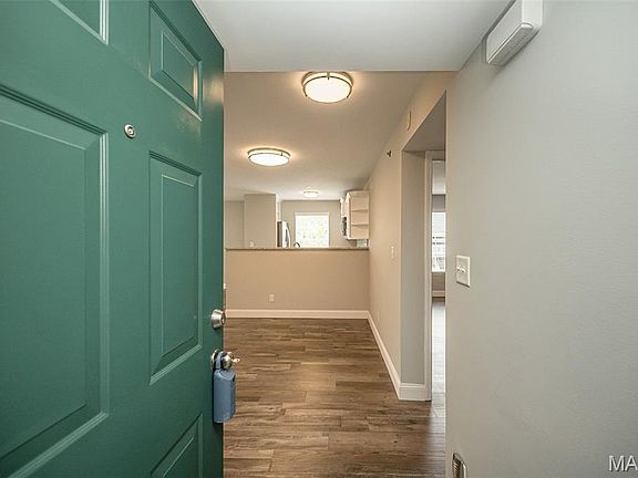 5th image of 1112 Arbor Creek Dr APT 2D