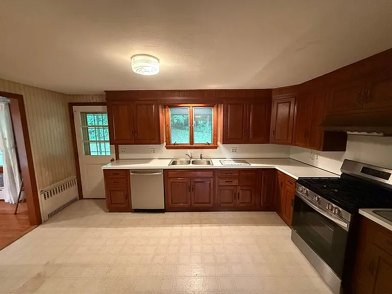 117 Depot St — Photo 5