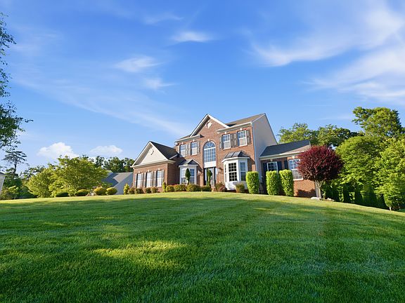 3rd image of 13326 Lenfant Dr